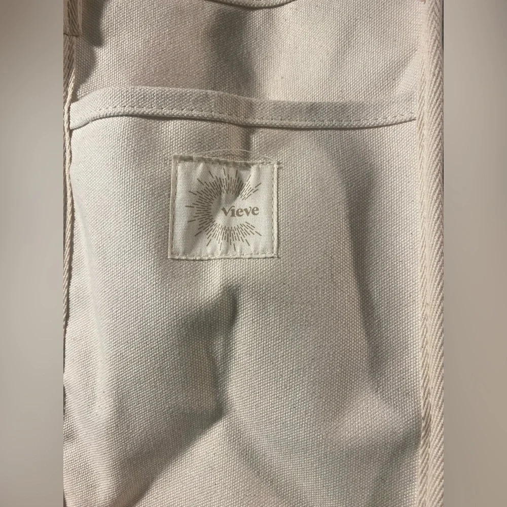 Vieve Tote Bag Beige with Teal Yellow Tan Aztec Design Inside Pocket New - Picture 6 of 7